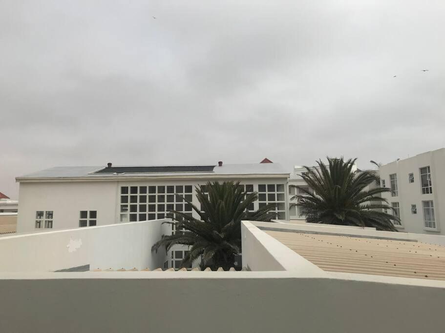 A Zen And Chic Beachfront Apartment Swakopmund Exterior photo